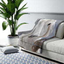 Load image into Gallery viewer, Luxurious White Horse Sherpa Fleece Blanket